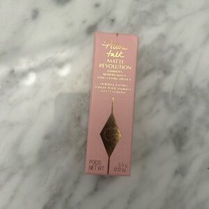Charlotte Tilbury Pillow Talk Matte Revolution Lipstick - Soft Pink
